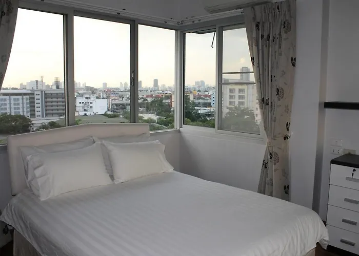 Apartment Penthouse By Jj *